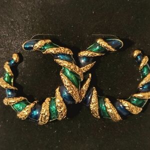 Vintage Avon 1988 Bold and Elegant Pierced Earrings